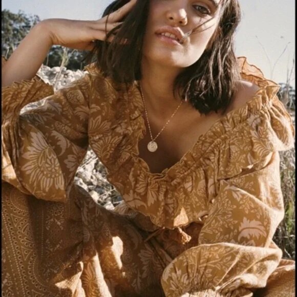 spell & the gypsy Tops - Spell & The Gypsy Collective Lioness Peasant Blouse in Caramel size M